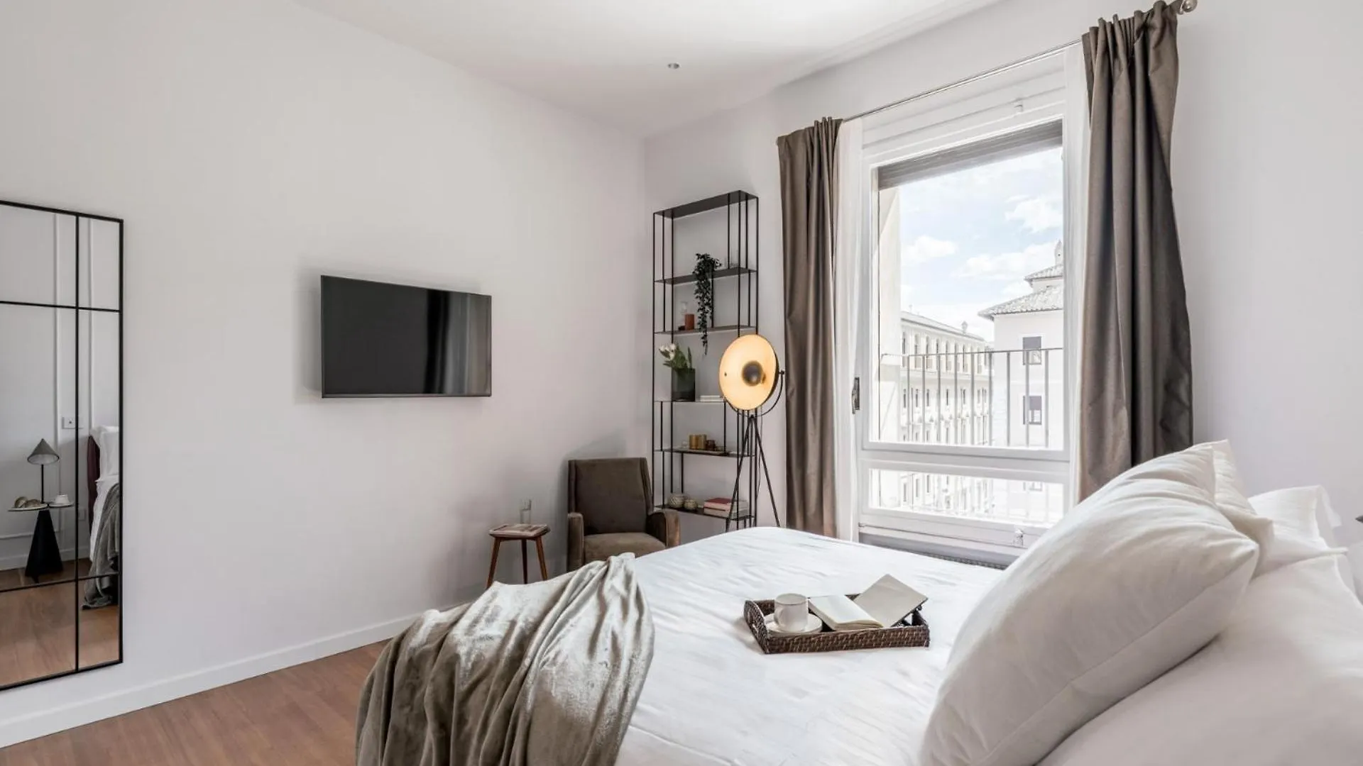 The Best Rent - Prestigious Multi-Bedroom Apartment Overlooking St. Peter'S Rome