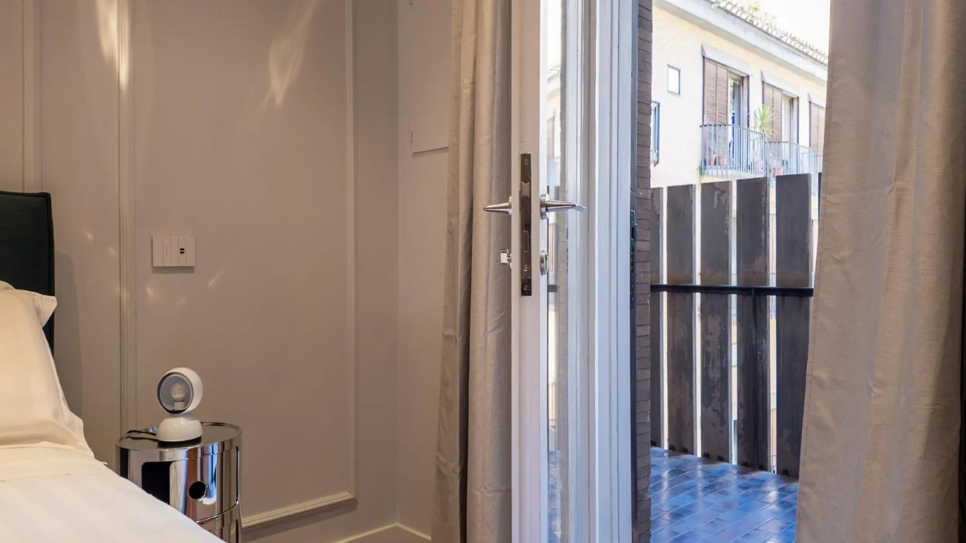 The Best Rent - Prestigious Multi-Bedroom Apartment Overlooking St. Peter'S Rome Italy