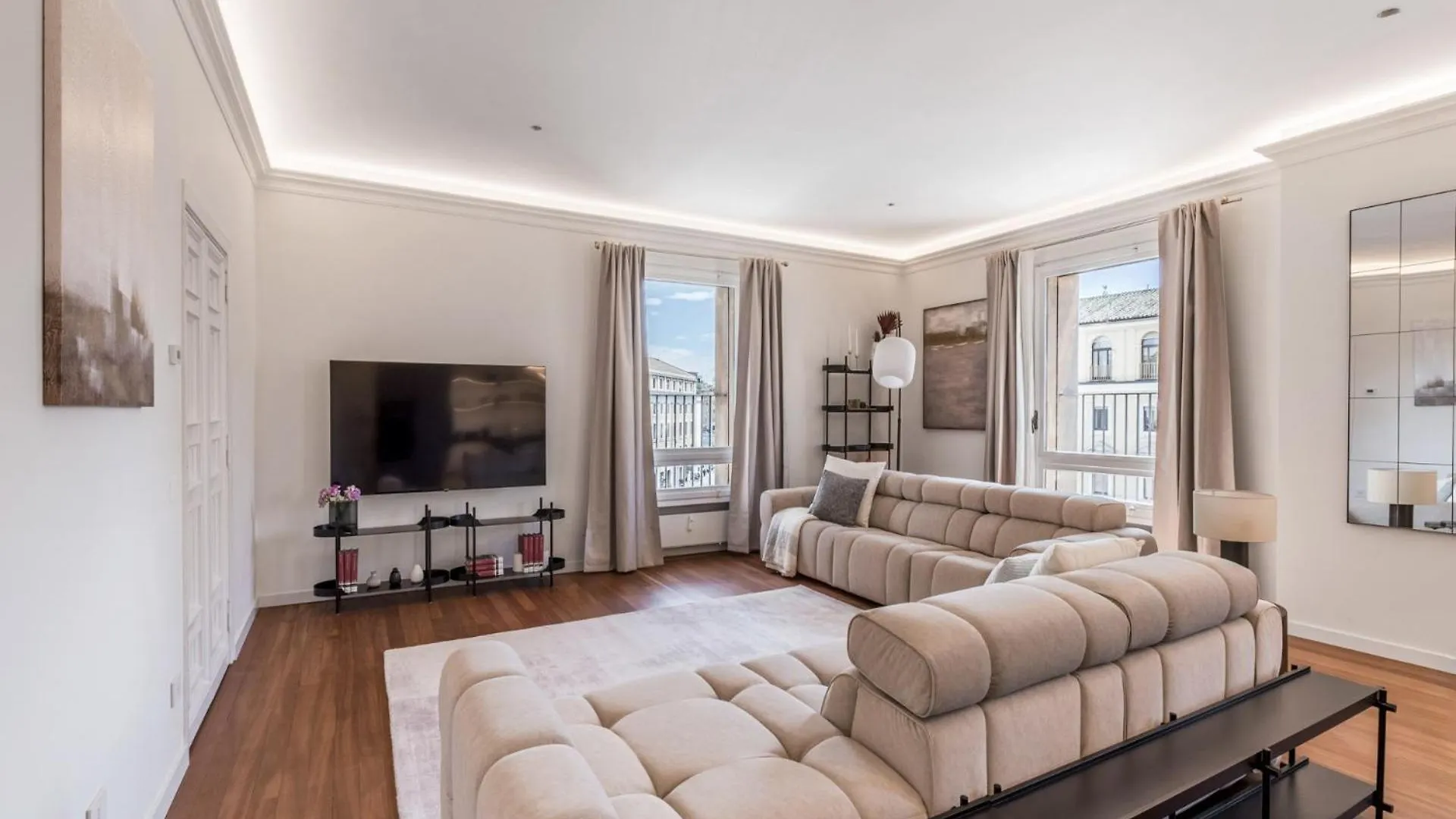 The Best Rent - Prestigious Multi-Bedroom Apartment Overlooking St. Peter'S Rome